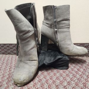 4 inch heel gray ankle boots with side zipper with bow detail size 11